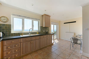 Kitchen- click for photo gallery